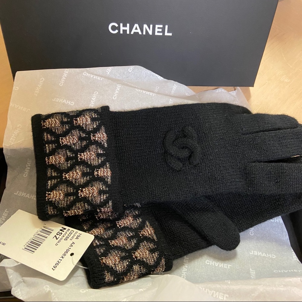 Chanel gloves